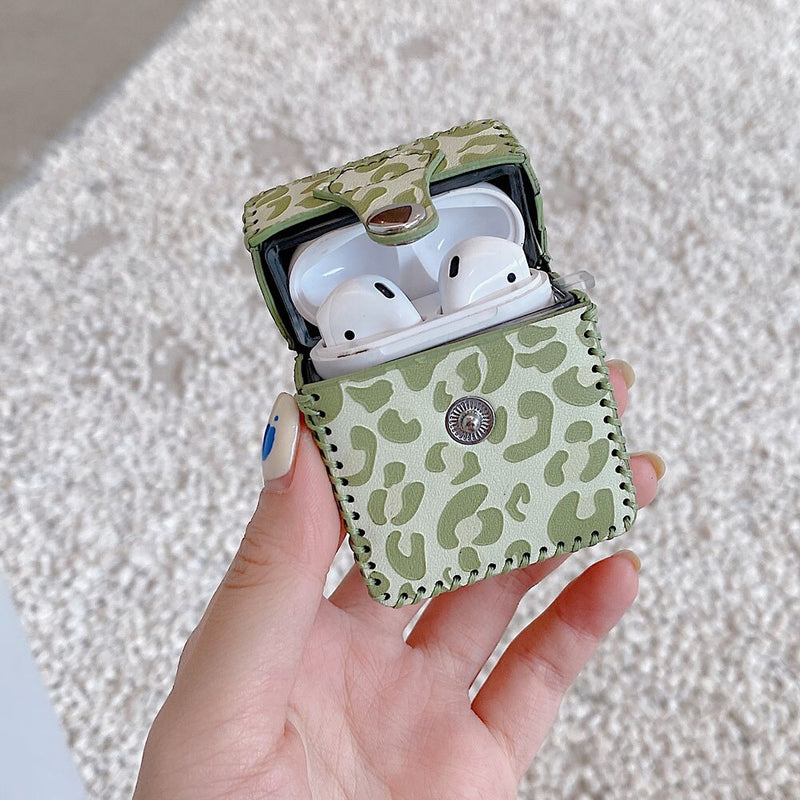 Case Couro Beautiful Art Colors para AirPods